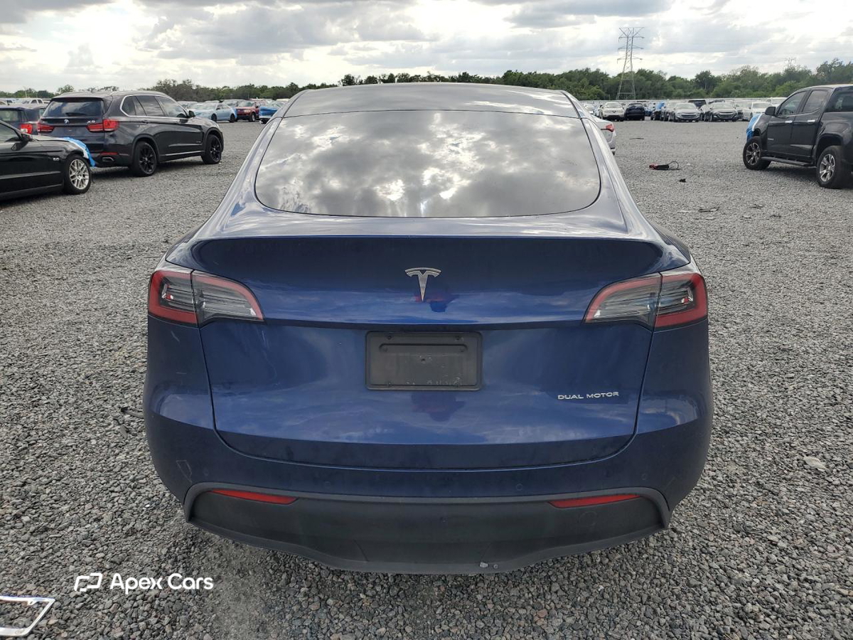 Tesla Model Y 2022