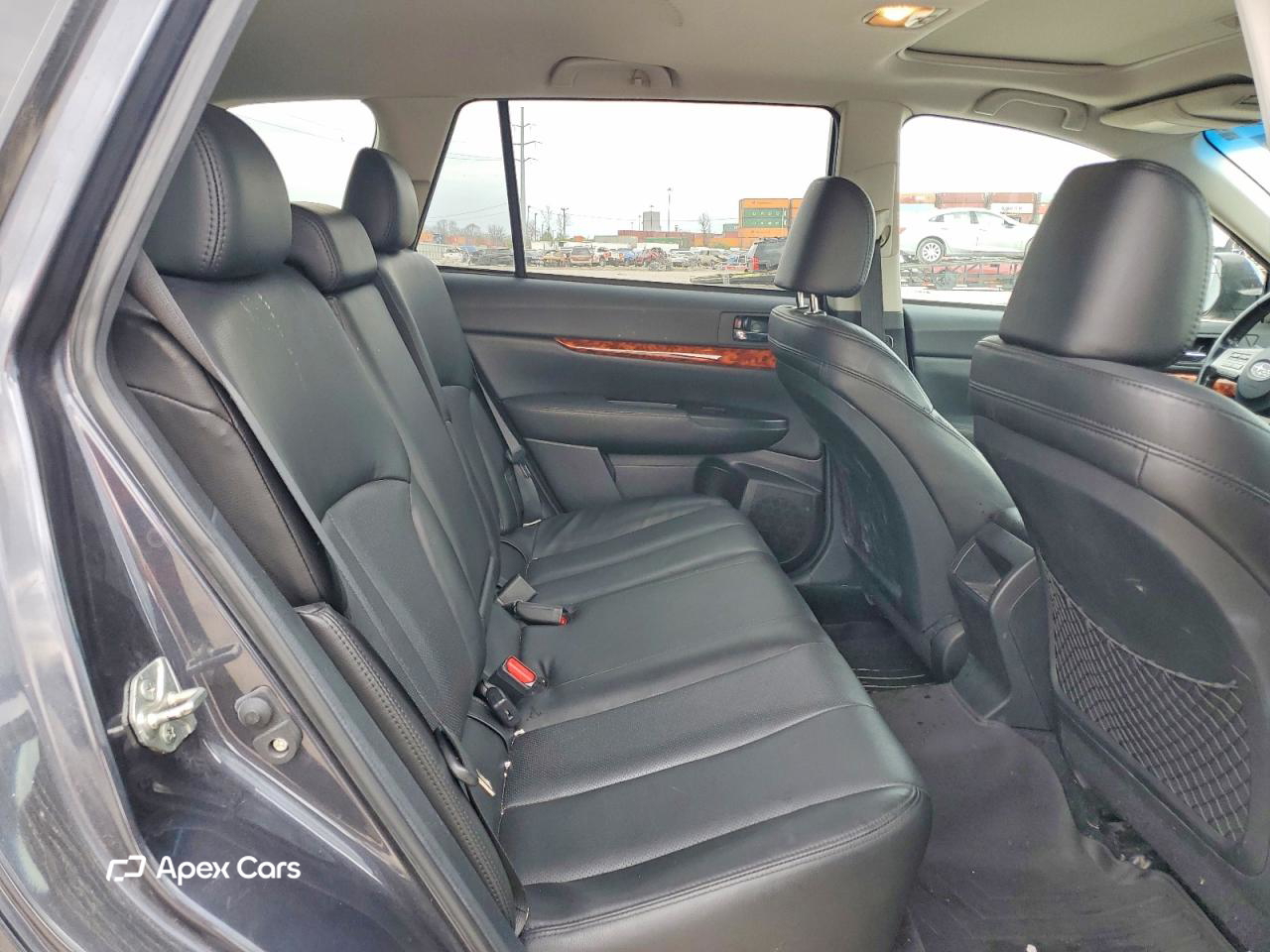 Subaru Outback 2011