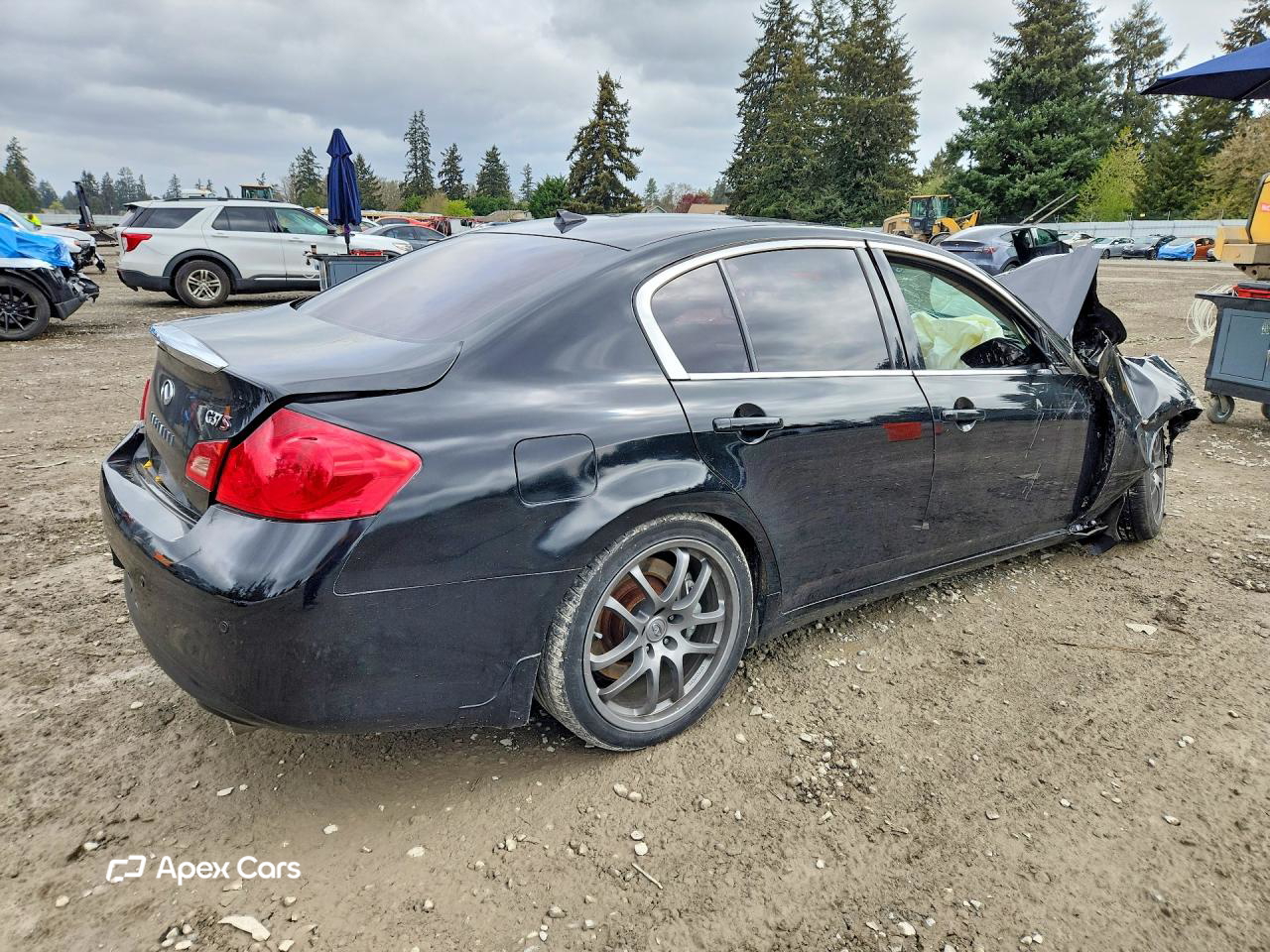 Infiniti G 2011