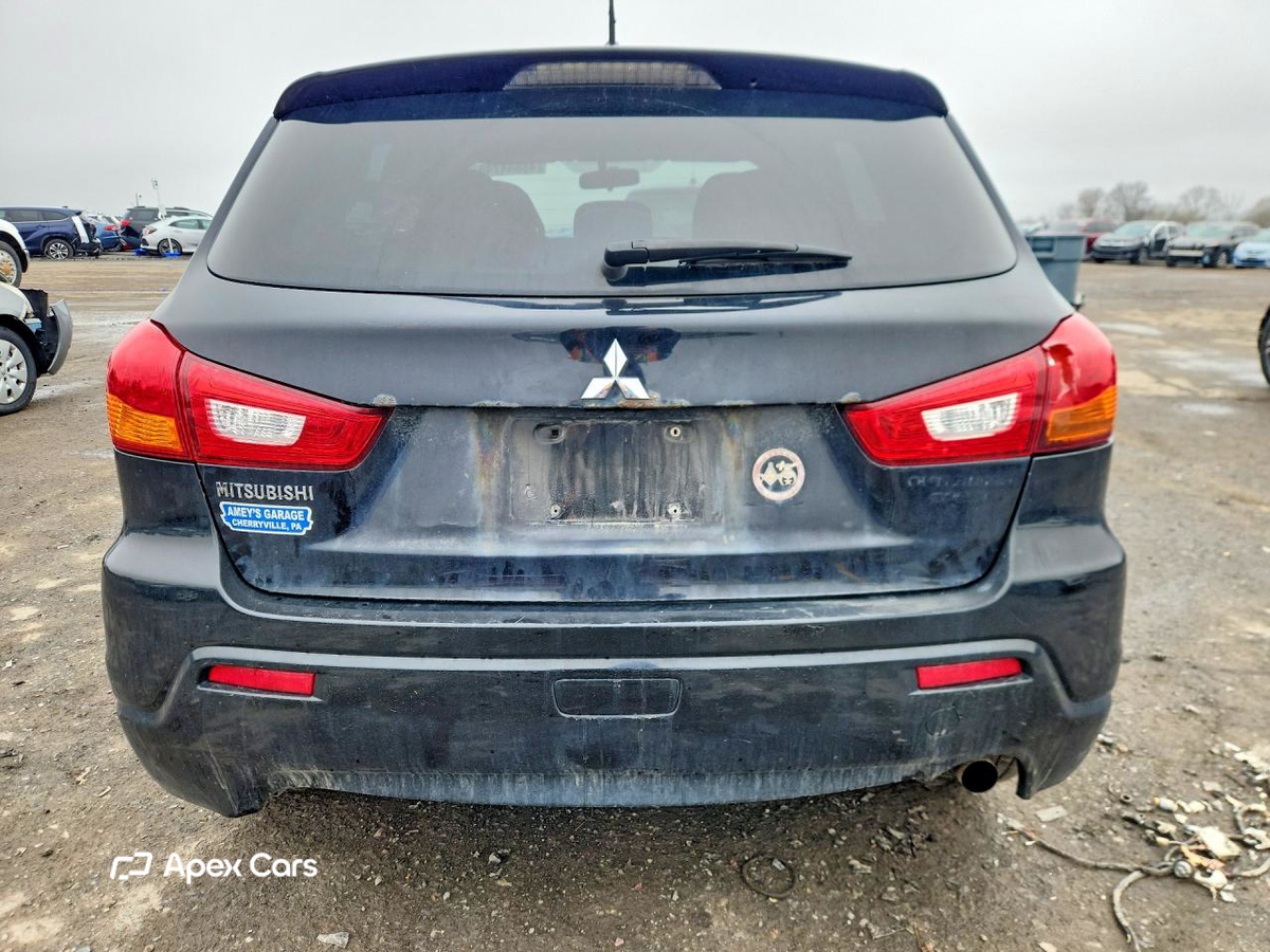 Mitsubishi Outlander 2011