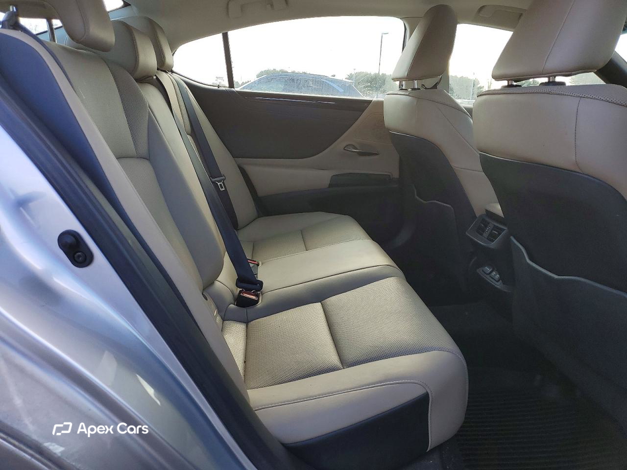 Lexus ES 2019