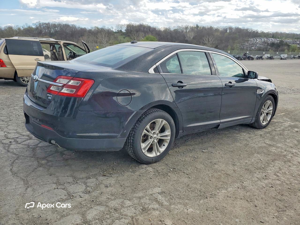 Ford Taurus 2013