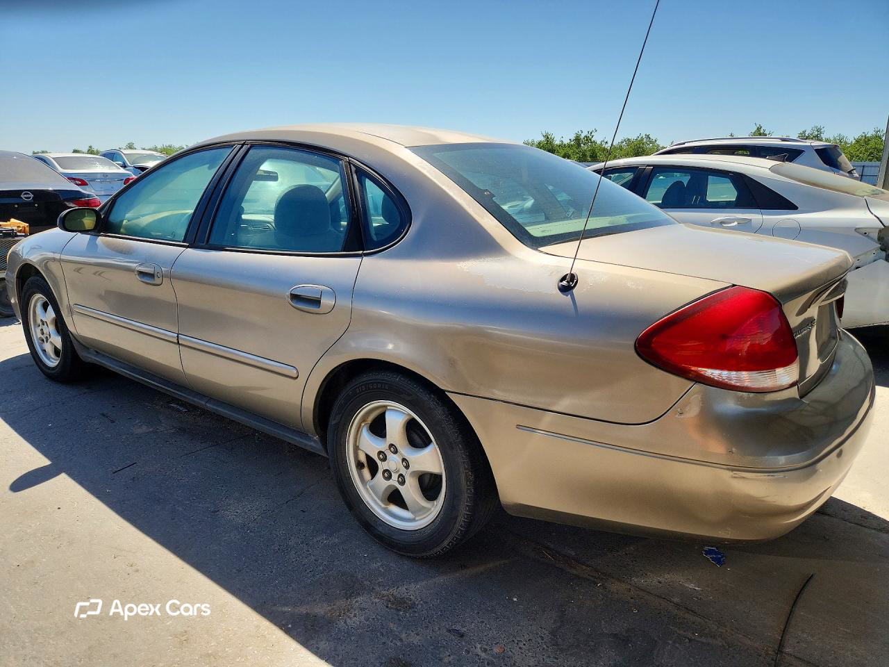 Ford Taurus 2004