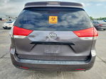 Toyota Sienna 2011