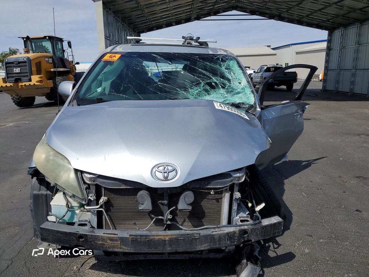 Toyota Sienna 2012