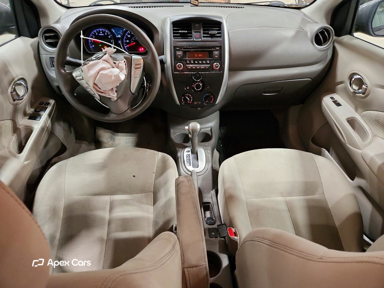 Nissan Versa 2015