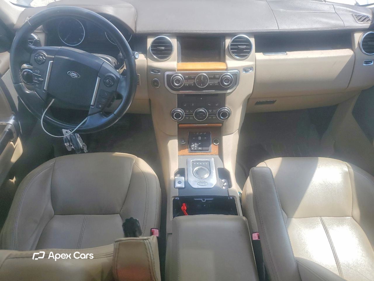 Land Rover LR4 2016
