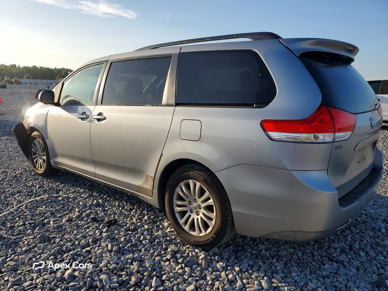 Toyota Sienna 2011