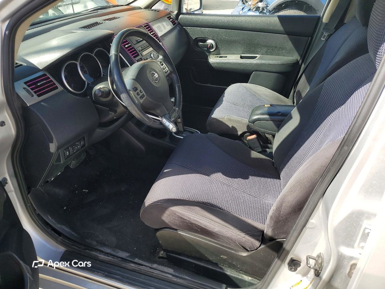 Nissan Versa 2011