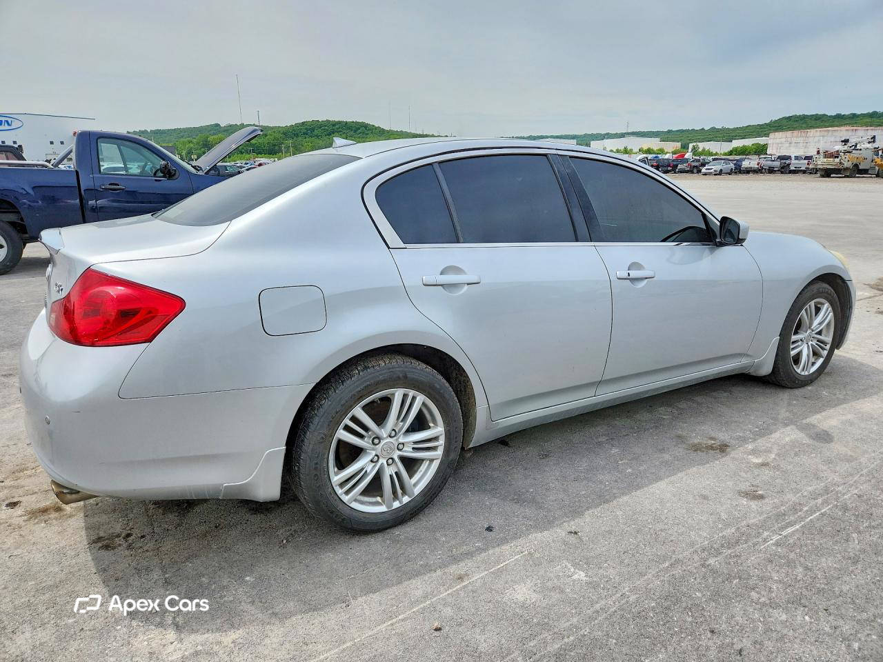 Infiniti G 2013
