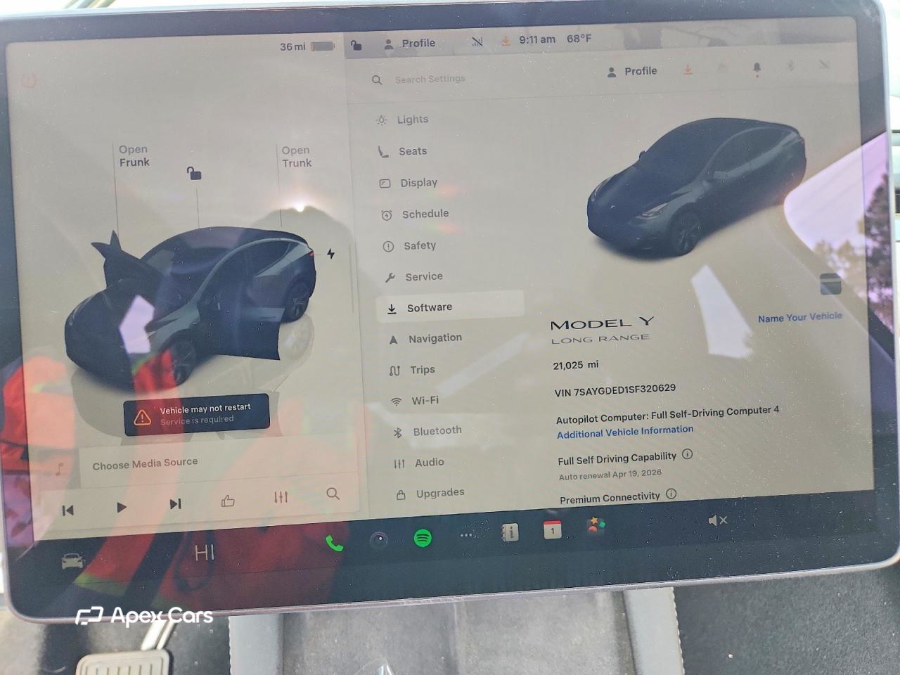 Tesla Model Y 2025
