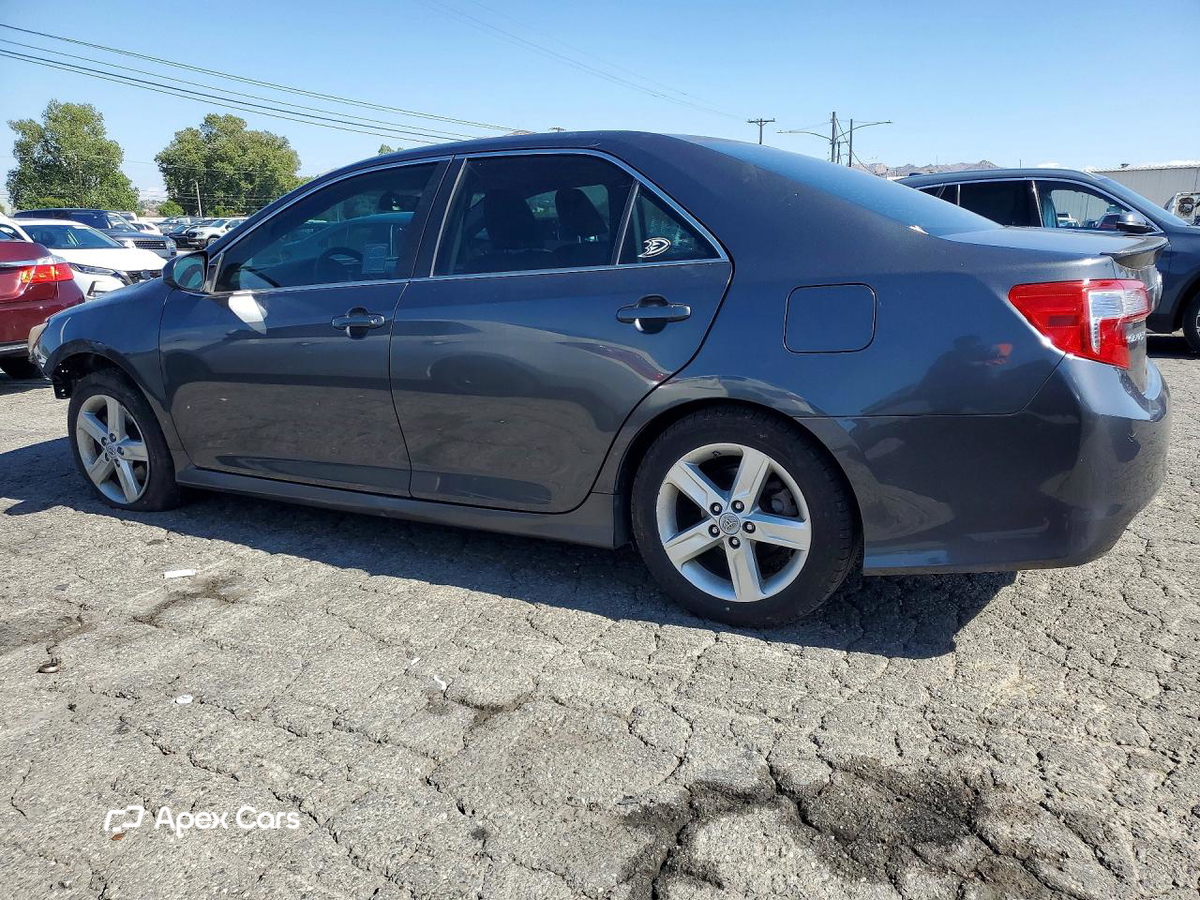 Toyota Camry 2012