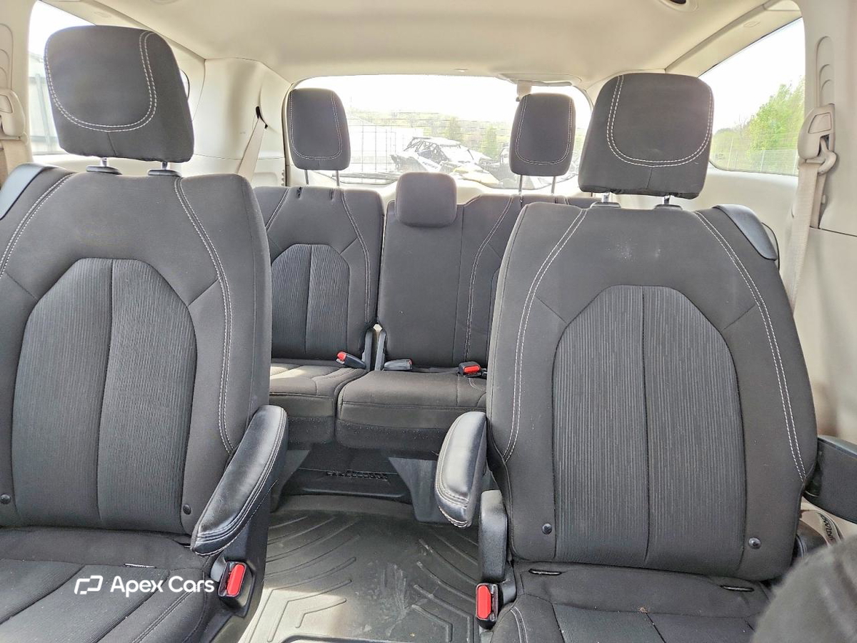 Chrysler Voyager 2024