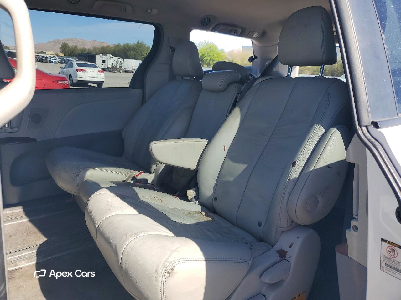 Toyota Sienna 2011