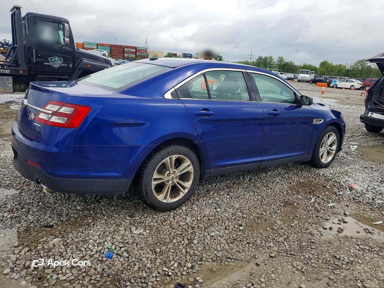 Ford Taurus 2015