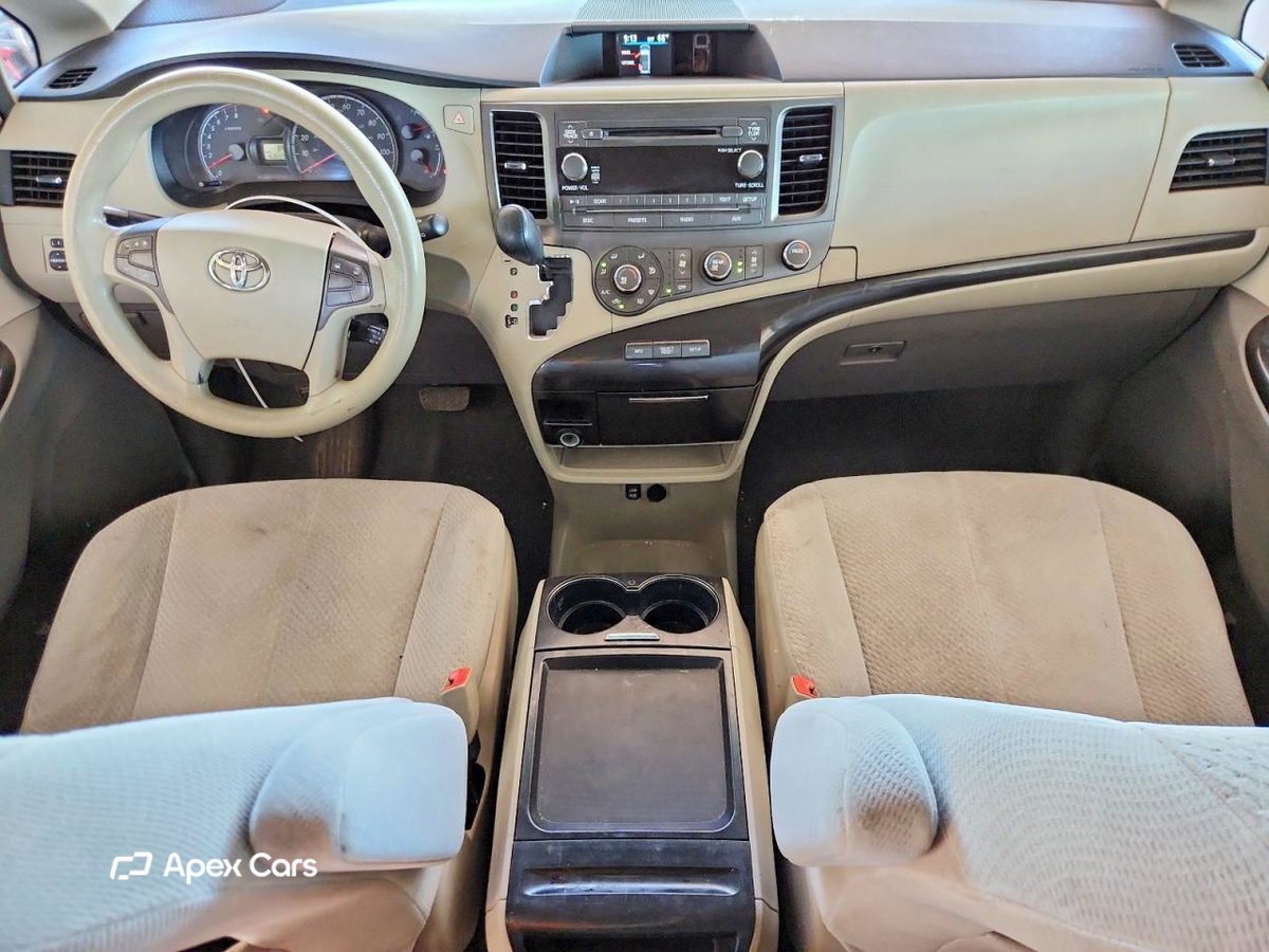 Toyota Sienna 2011