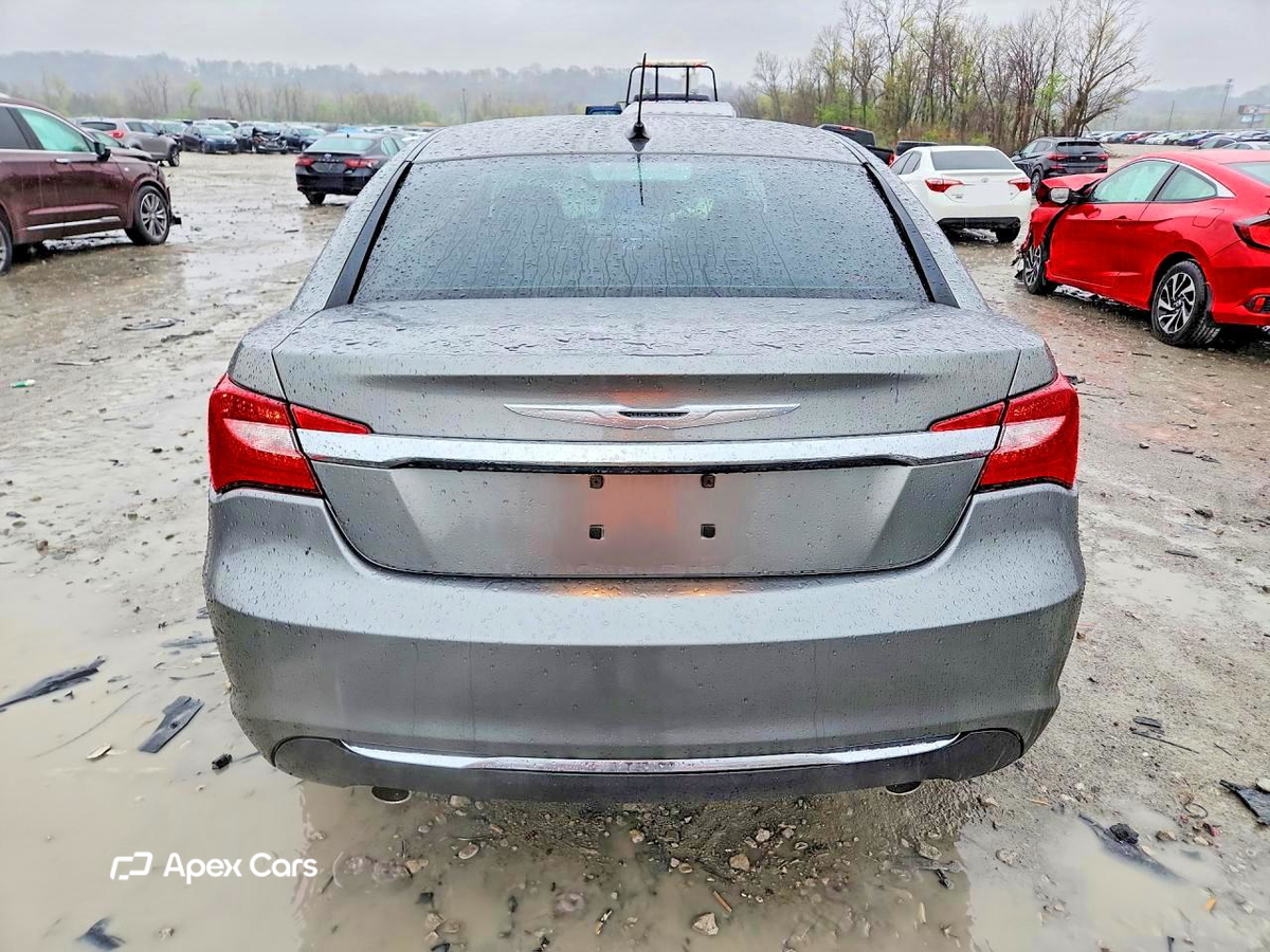 Chrysler 200 2013