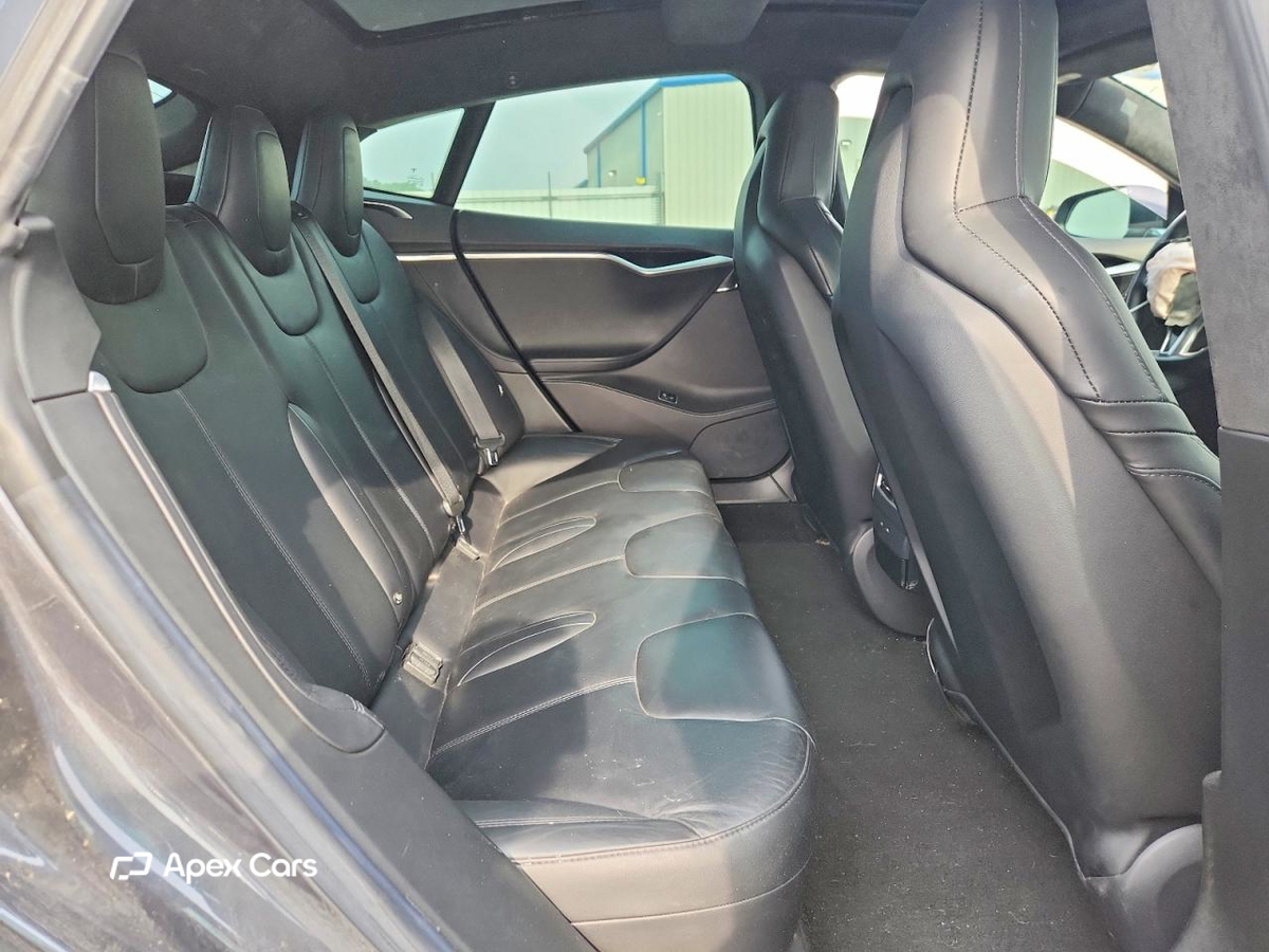 Tesla Model S 2016