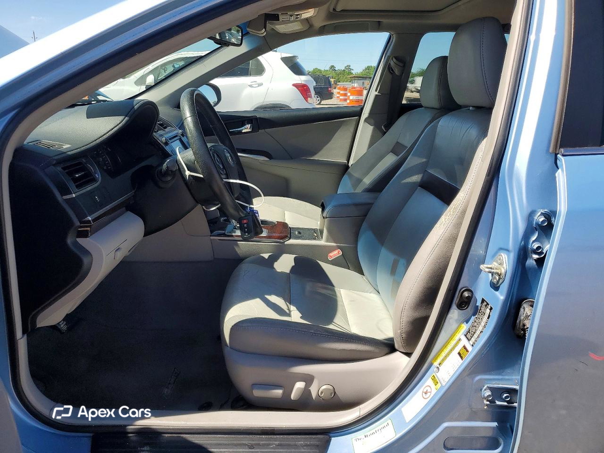Toyota Camry 2012