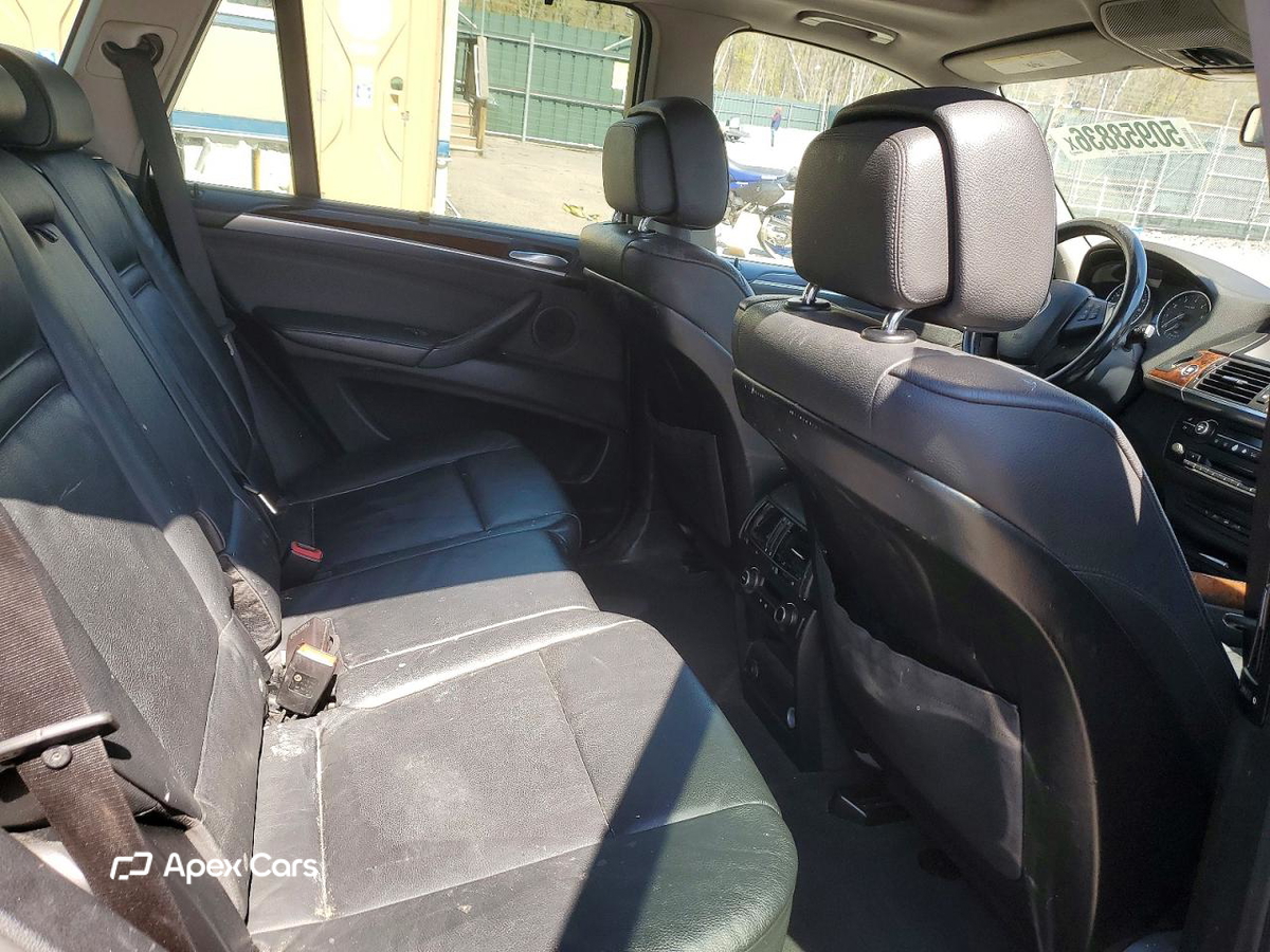 BMW X5 2011