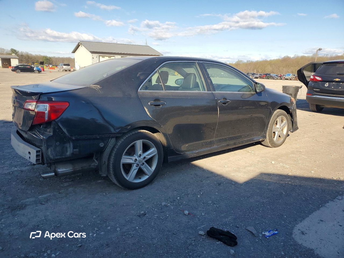 Toyota Camry 2014