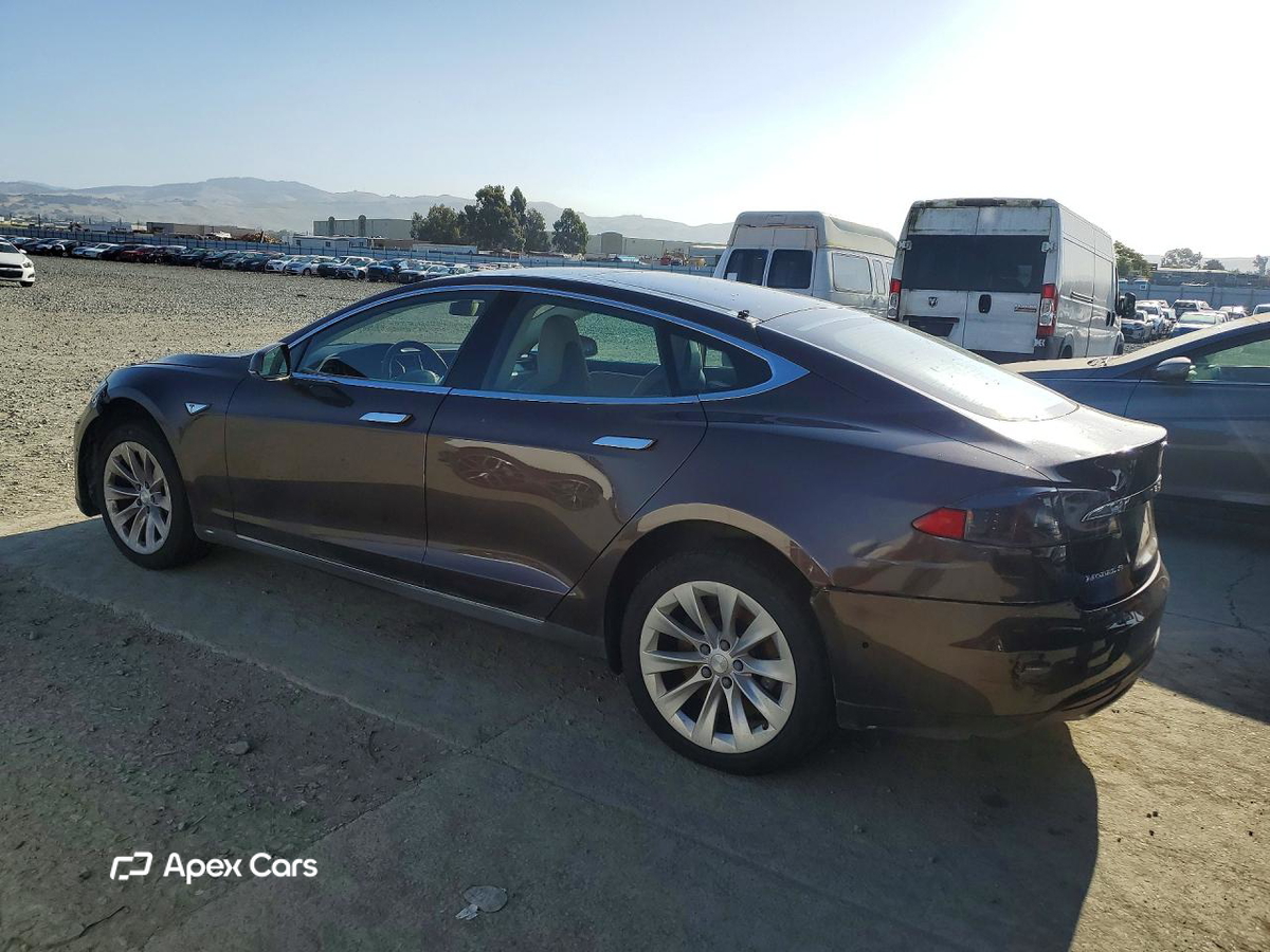 Tesla Model S 2014
