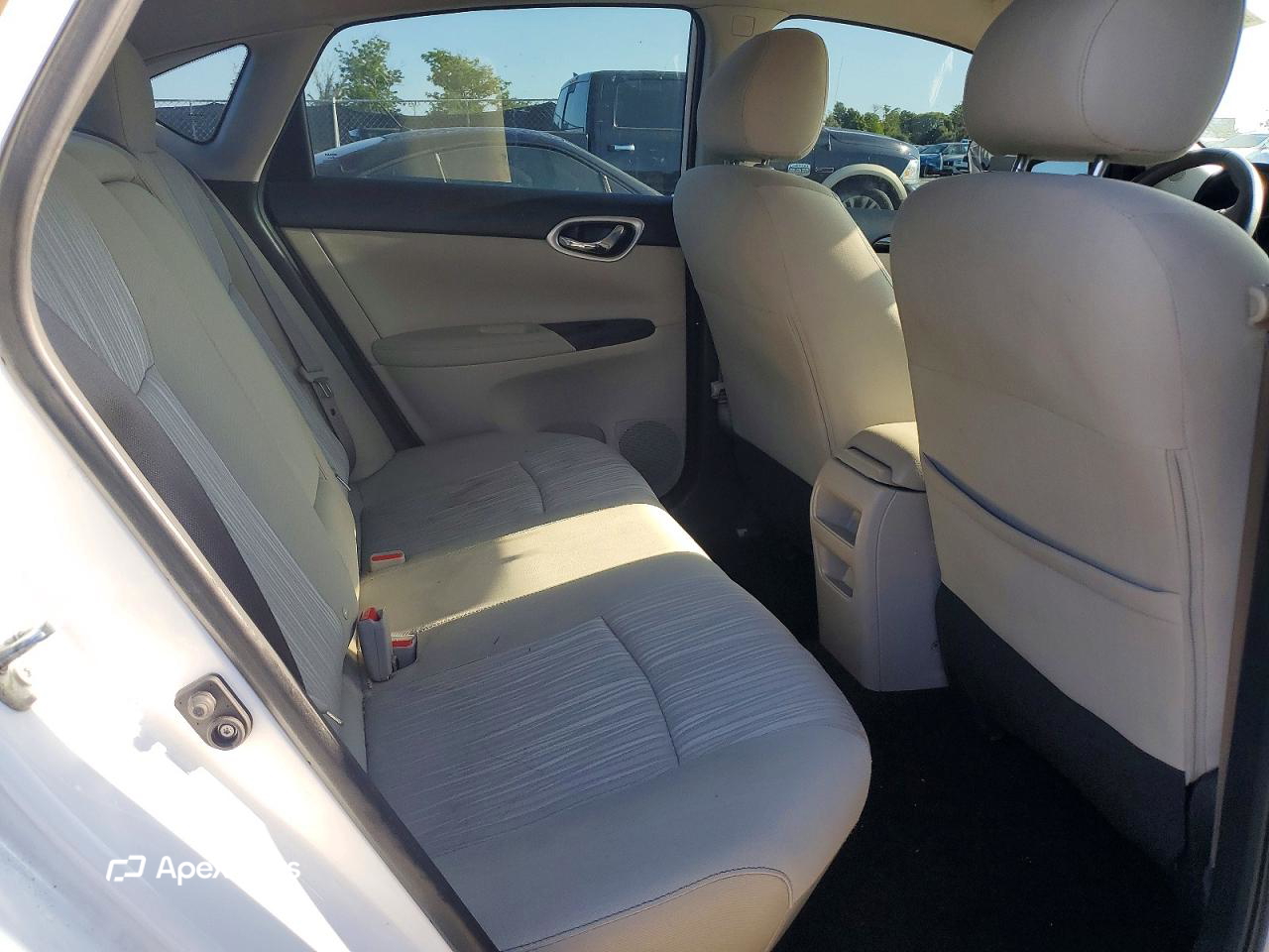 Nissan Sentra 2016