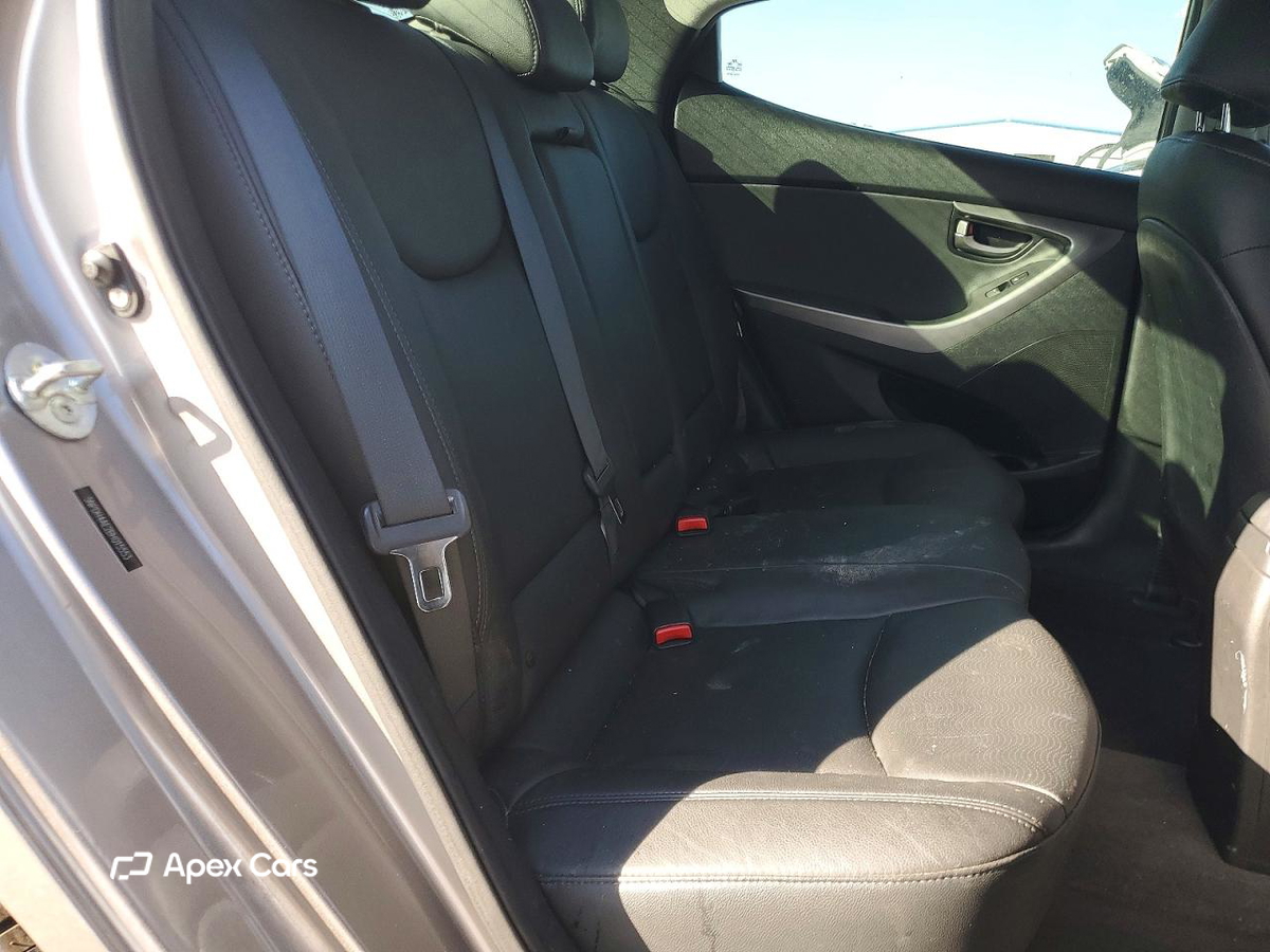 Hyundai Elantra 2011