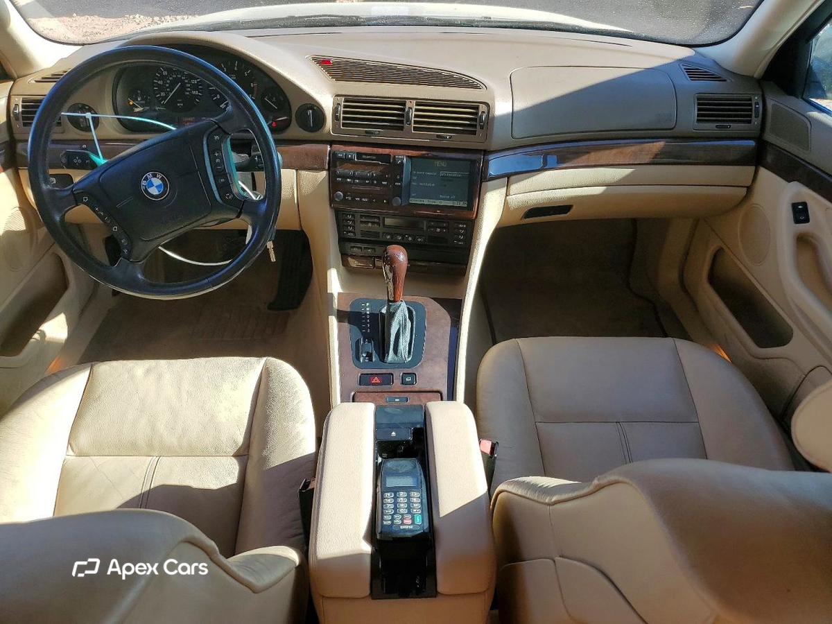 BMW Series 7 2000