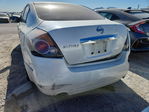 Nissan Altima 2010