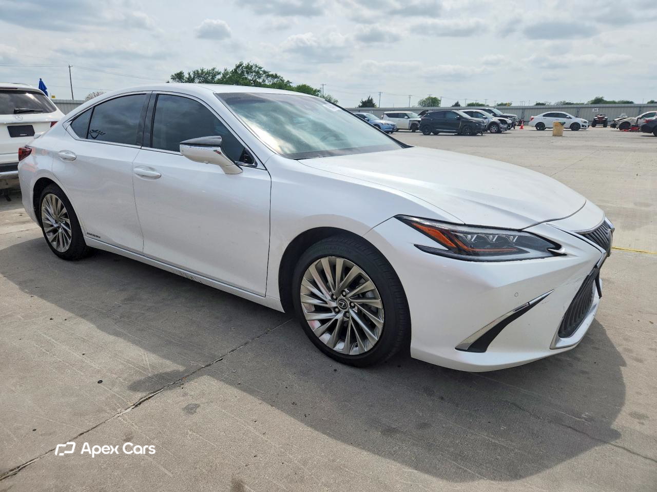 Lexus ES 2020