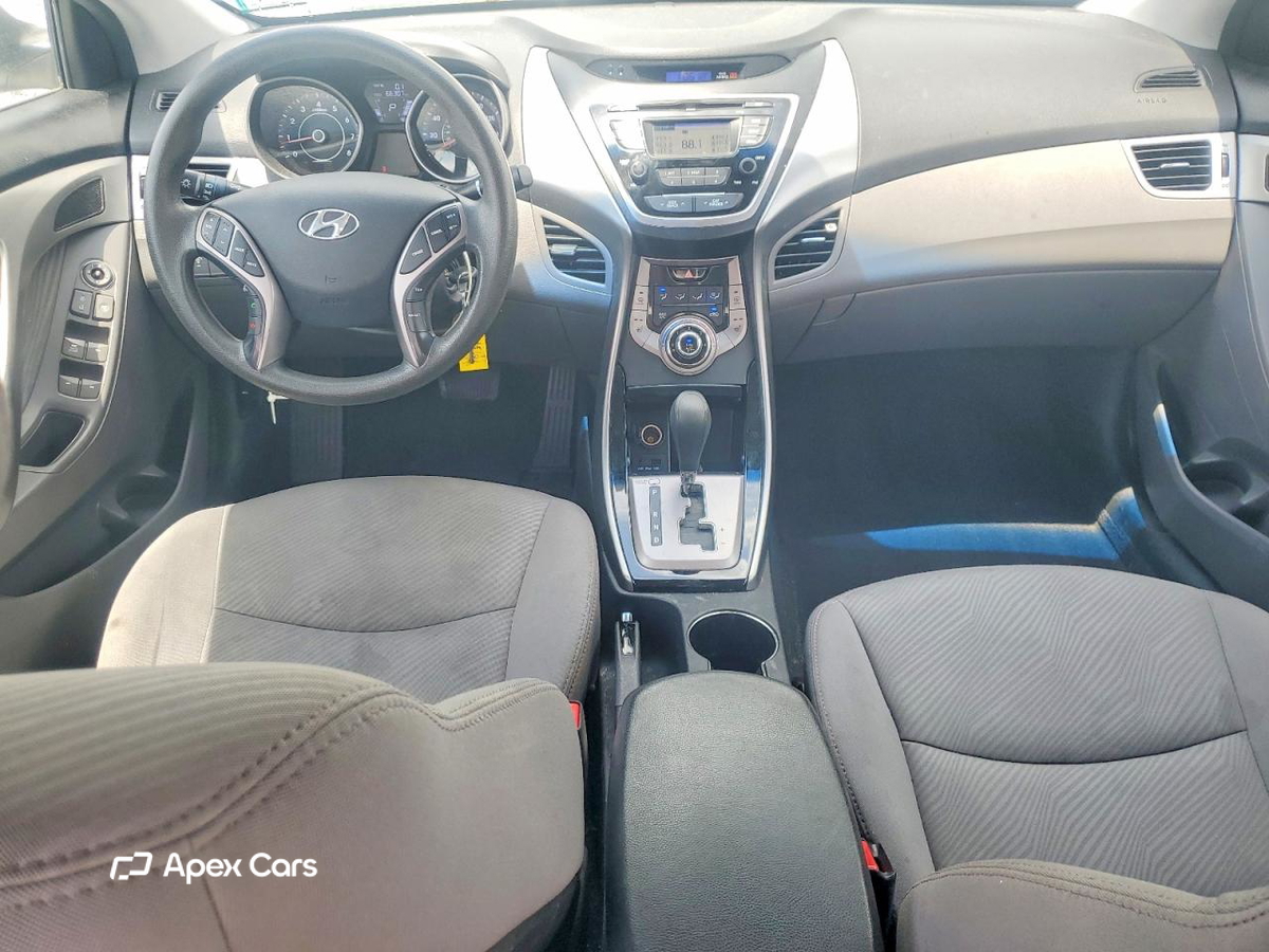 Hyundai Elantra 2013