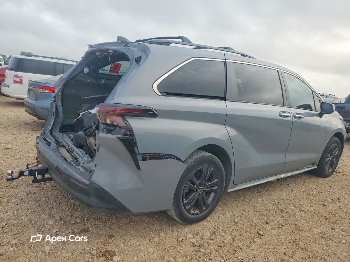 Toyota Sienna 2024