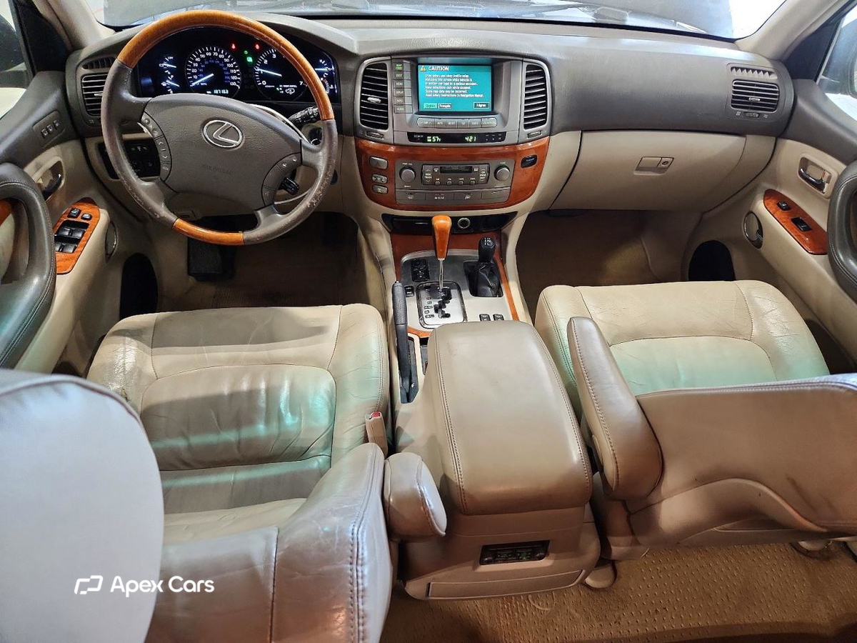 Lexus LX 2004