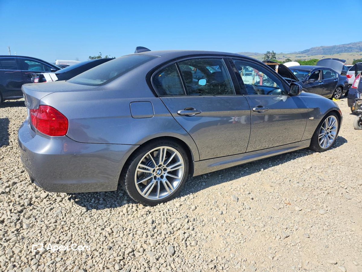 BMW Series 3 2011