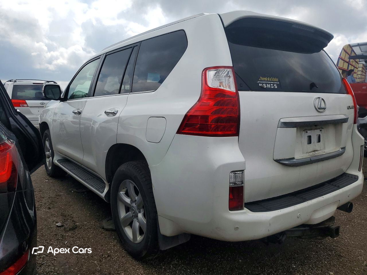 Lexus GX 2011