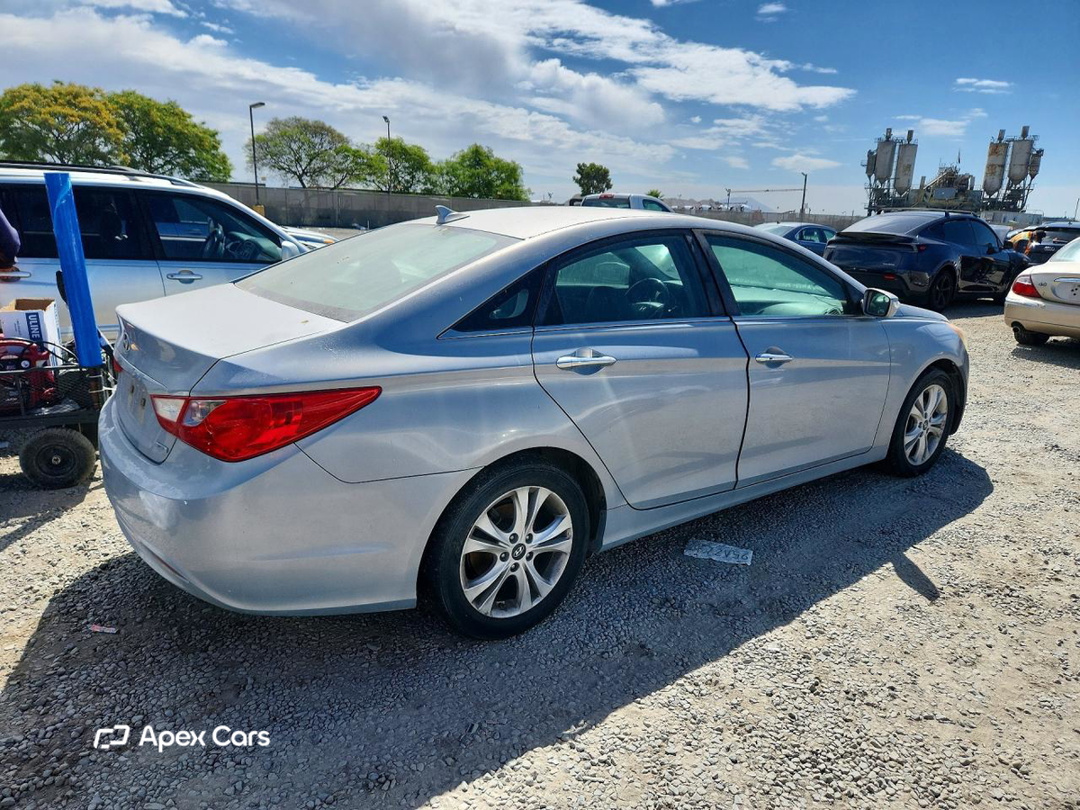 Hyundai Sonata 2011