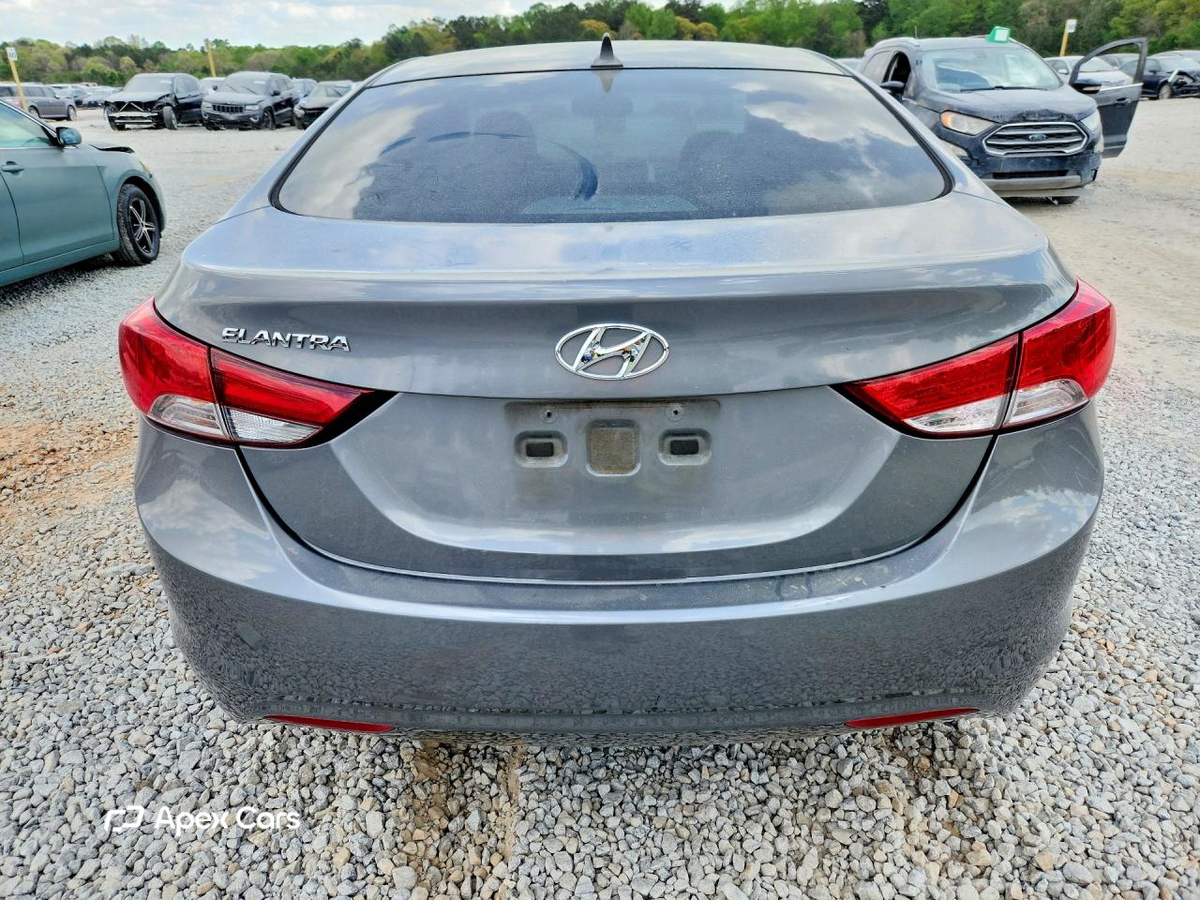 Hyundai Elantra 2013