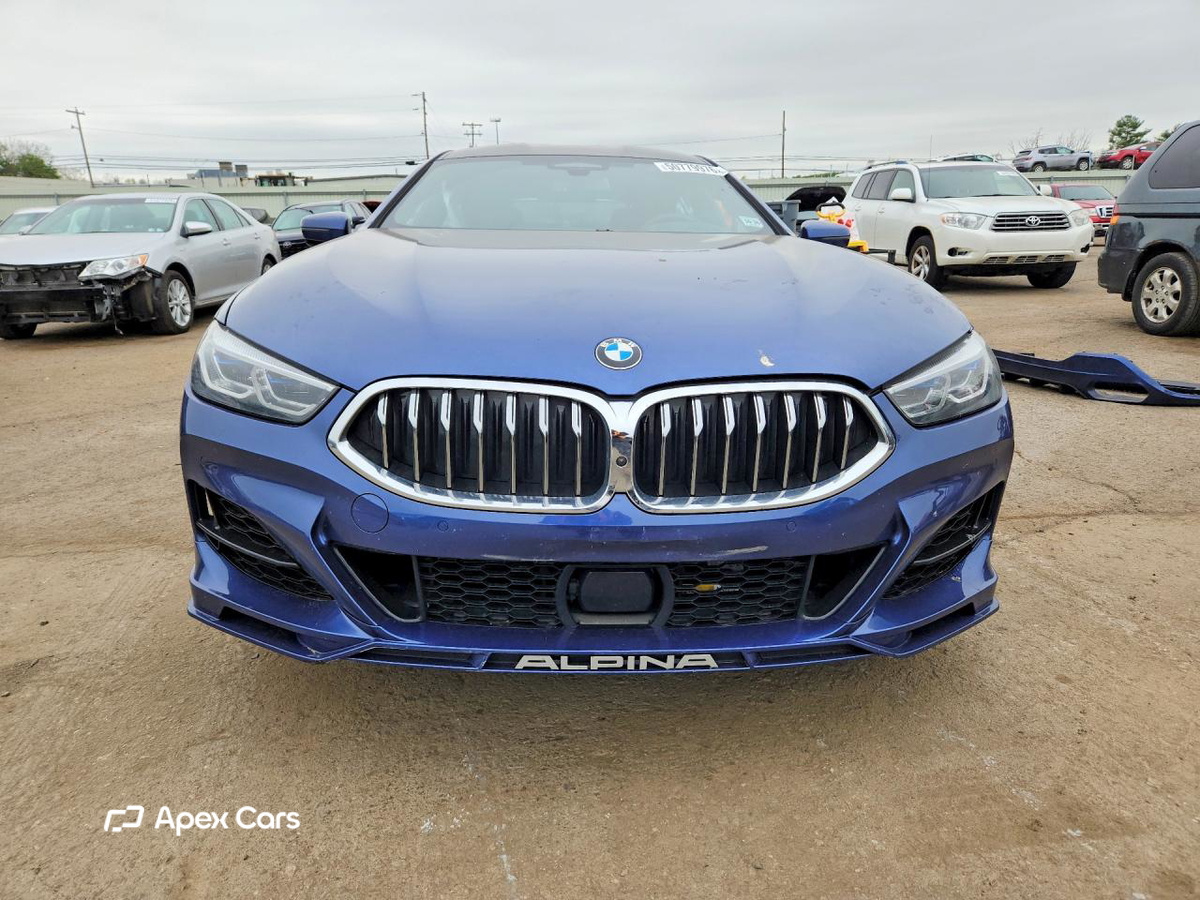 BMW Series 8 2022
