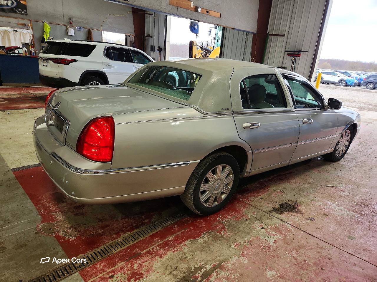 Lincoln Town Car 2004
