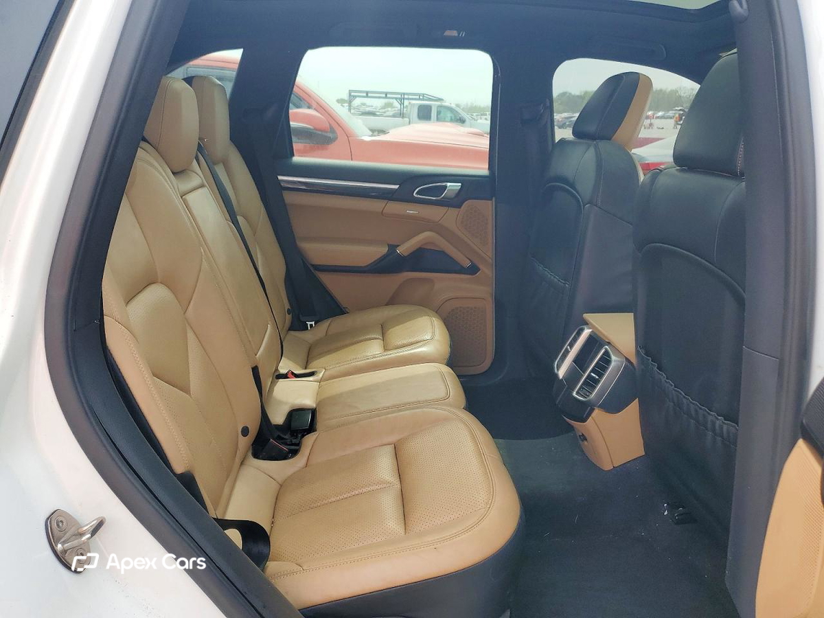 Porsche Cayenne 2016