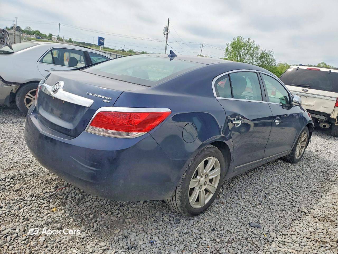 Buick LaCrosse 2011