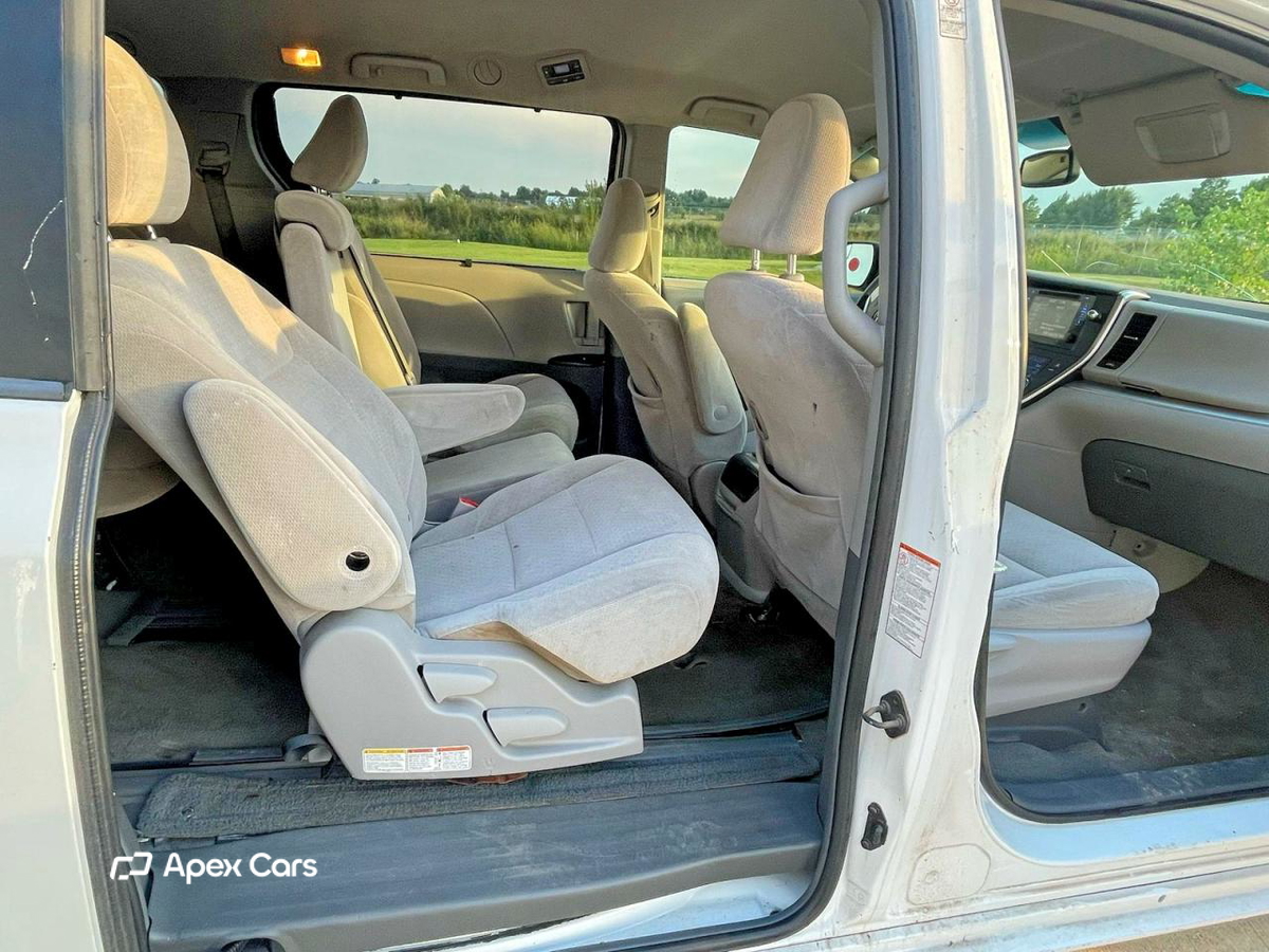 Toyota Sienna 2015