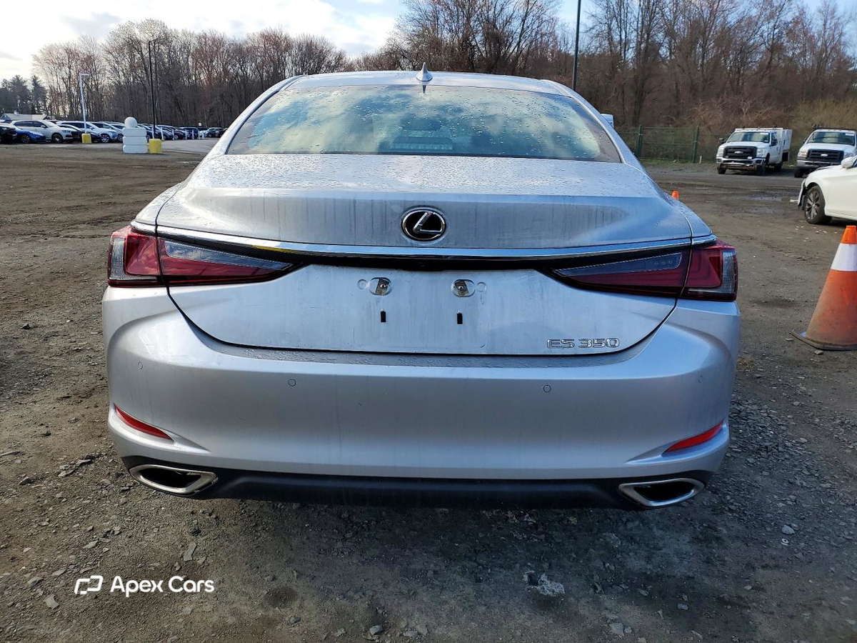 Lexus ES 2019