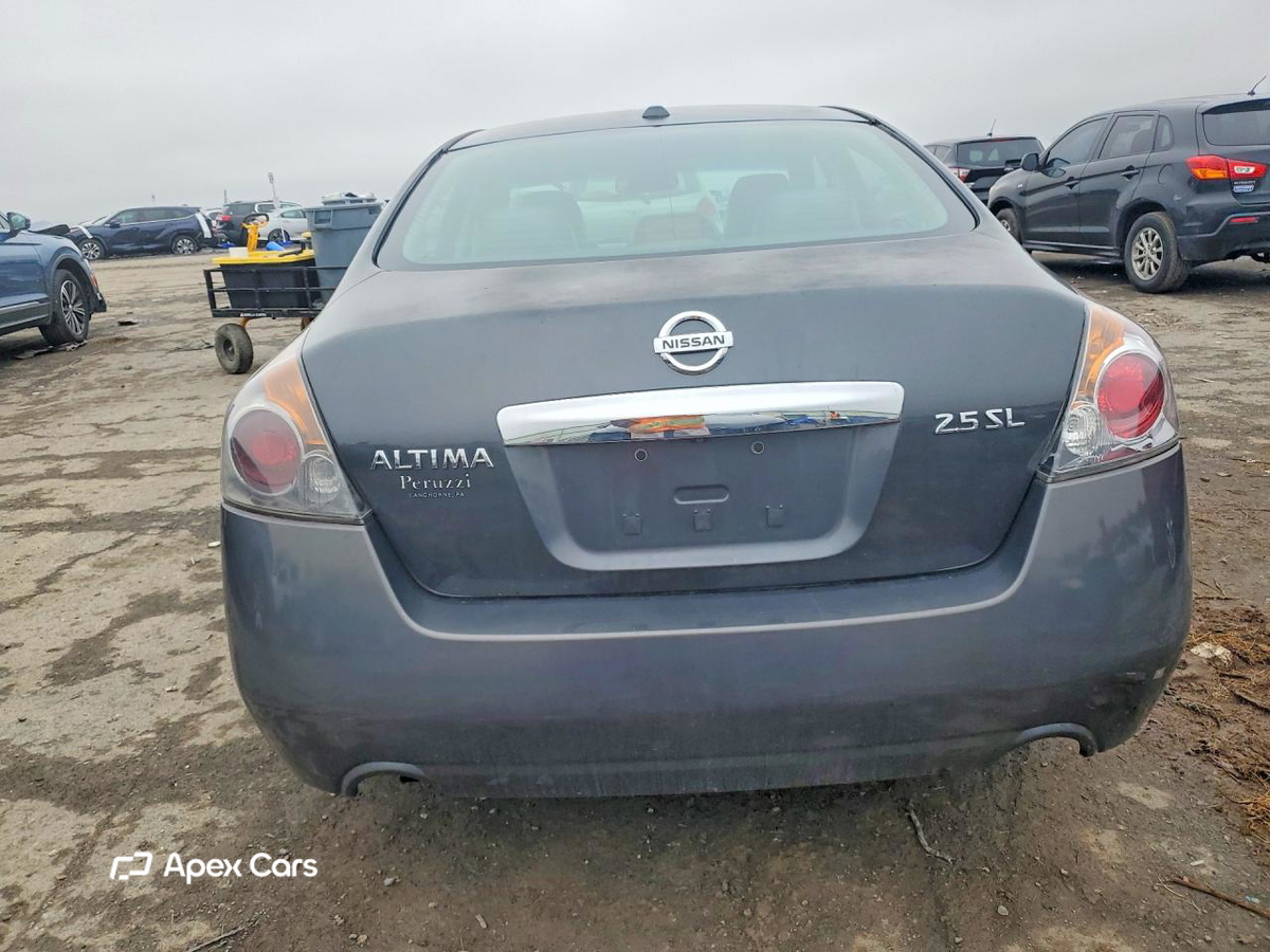 Nissan Altima 2011