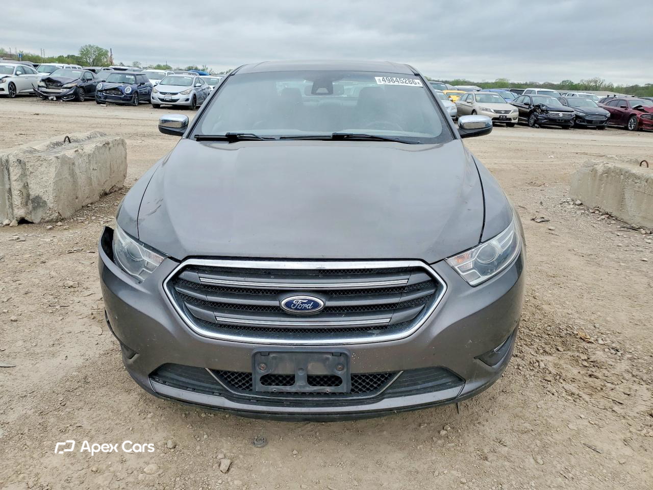 Ford Taurus 2015