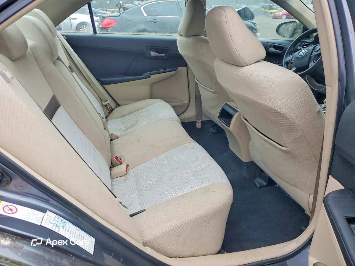 Toyota Camry 2012