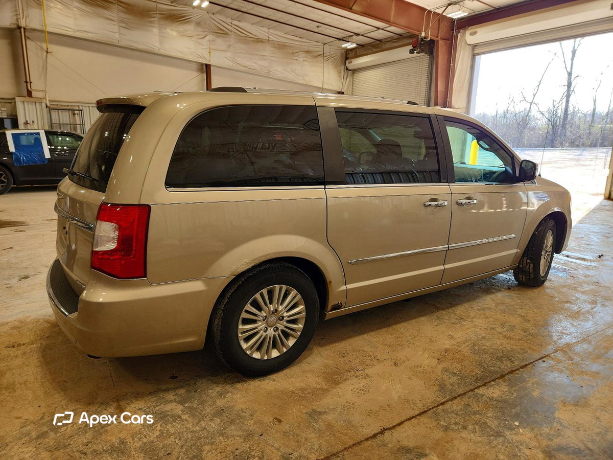 Chrysler Voyager 2013