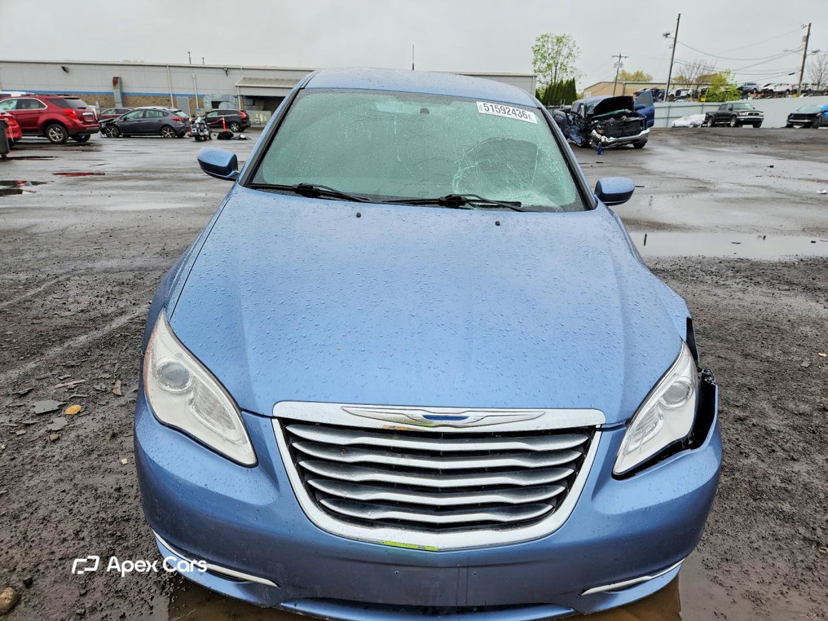 Chrysler 200 2011