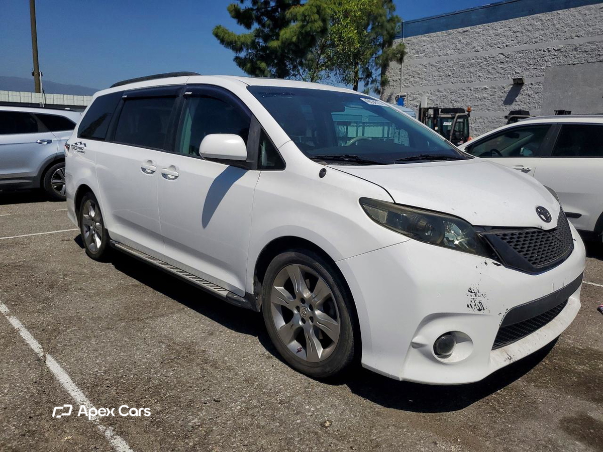 Toyota Sienna 2011